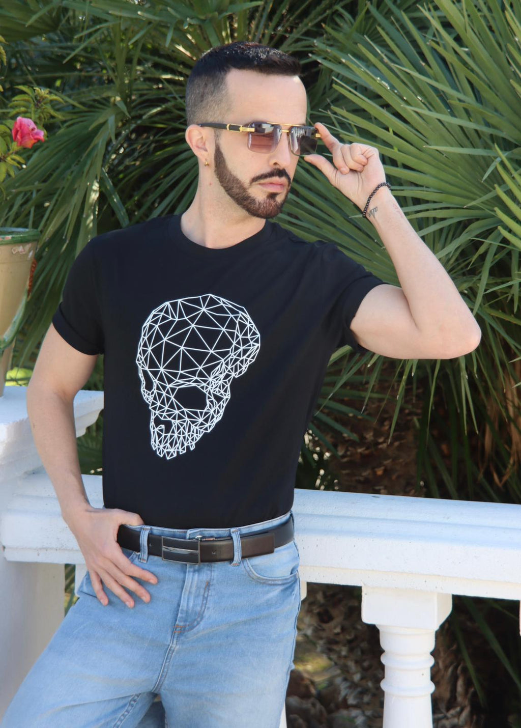Skull Geometry™ – Camiseta Minimalista Premium
